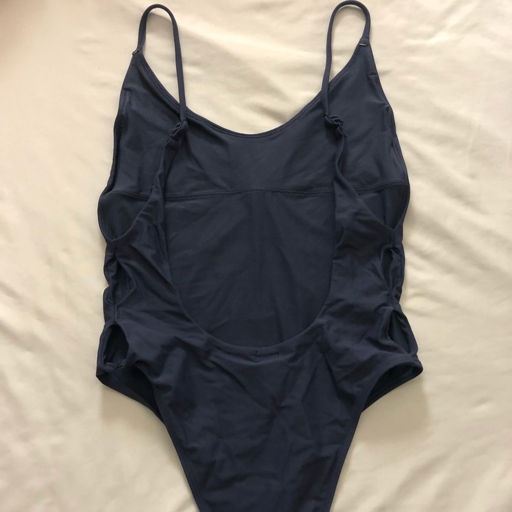 One-piece bikini
